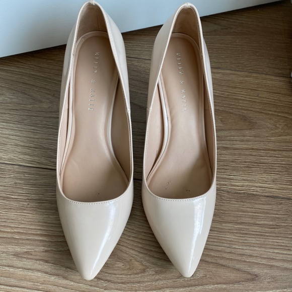 Kelly & Katie Tessa Pumps - Picture 2 of 5